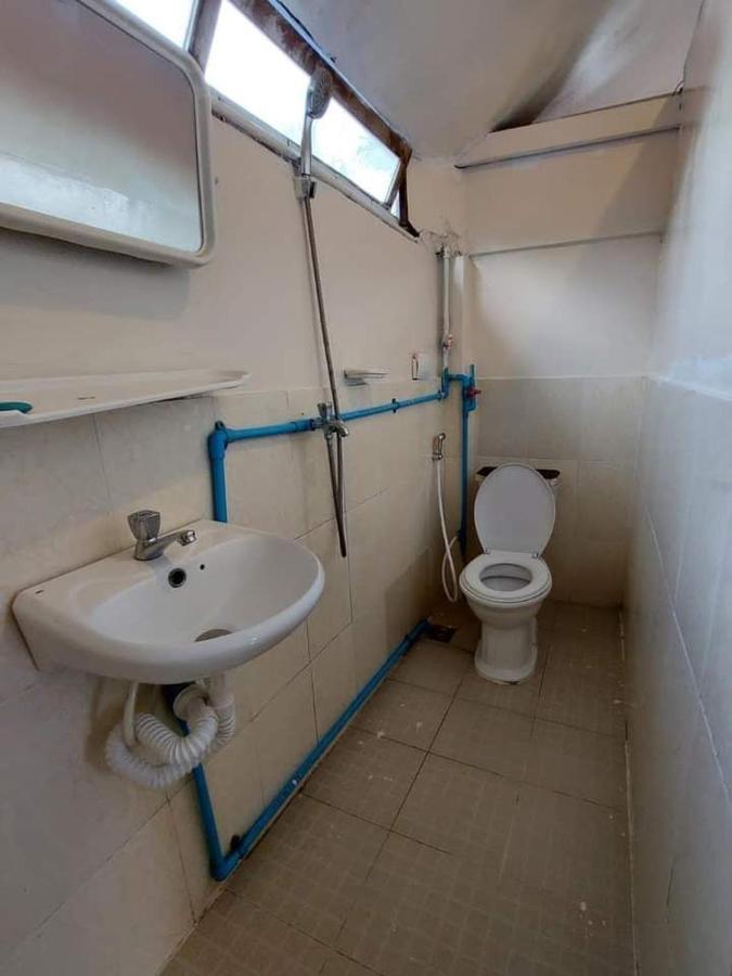 Xl Guest House & Restaurant Sihanoukville Esterno foto